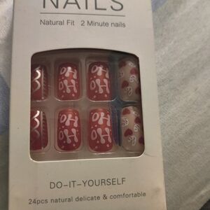 DIY Festive Nail Set - Red and White